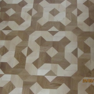Floral Pattern

 The pattern gives the impression of a beautiful floral harmony. It works in stylish and contemporary salons. This floor requires great precision and accuracy. 
 Each piece of wood is manually customized.

 Material : oak, sycamore.