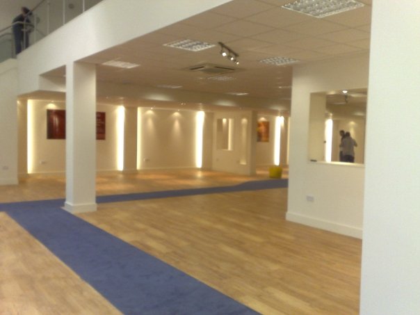 land of leather karndean with carpet walk ways